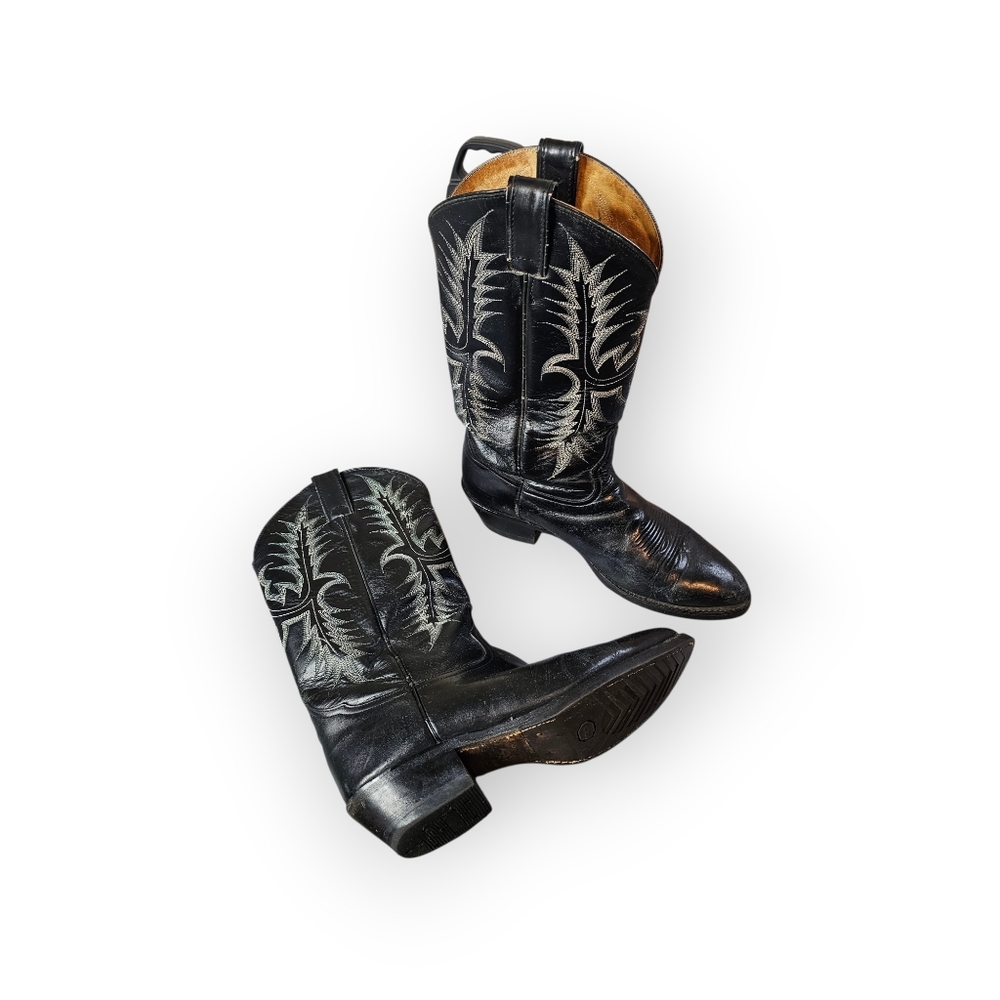 Tony Lama Cowboy Boots | The Standard of the West Since 1911 - Picture 2 of 7